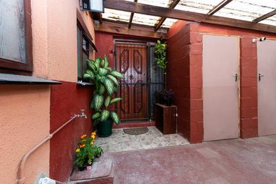 Apartment / Flat For Rent in Ravensmead, Cape Town